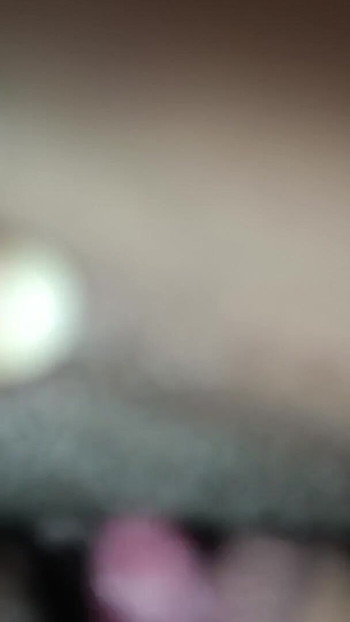 मैंने अपनी नई शादीशुदा पत्नी की चूत चाटा जब कोई भी घर पर नहीं है। उसकी सेक्सी बातचीत के साथ | क्लिप 1