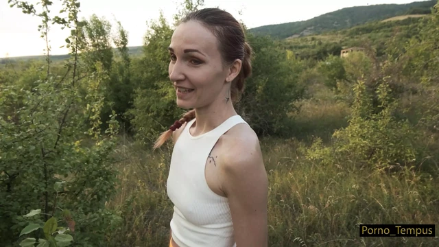 Измена в школьном походе. Застукали в публичном месте