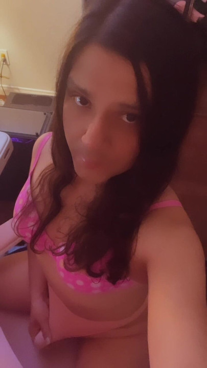 Miss Bombshell bored