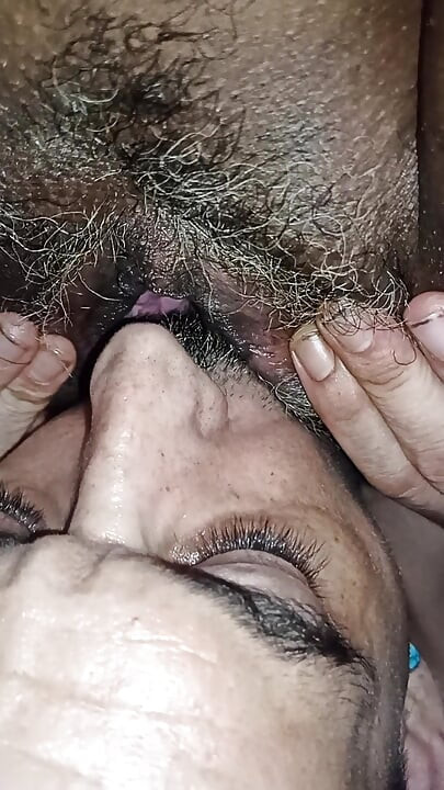 Eating pussy