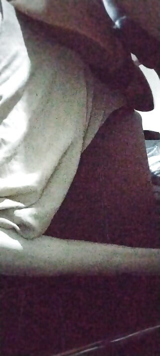 Colocando calcinha suja no meu masturbador