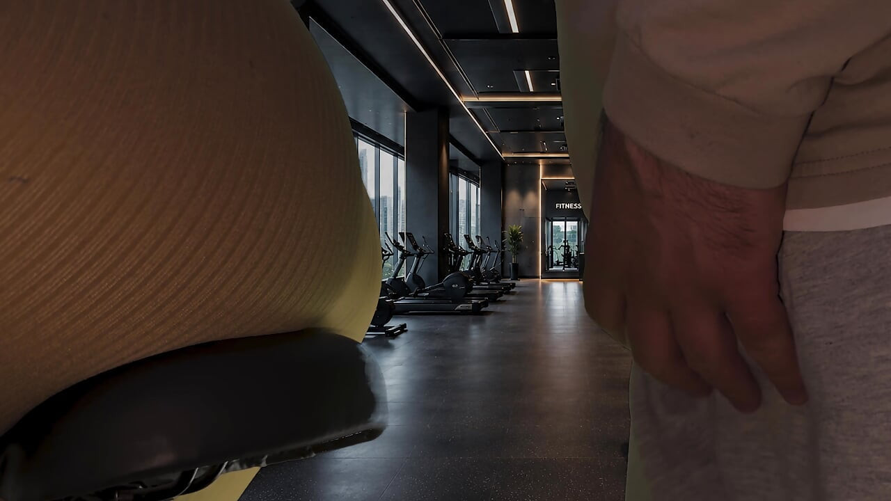Rough sex with a stranger in the Gym and he came 2 Times.