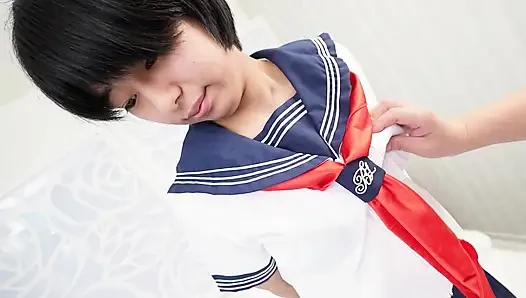 Hitomi Tamura женщина в униформе, которая жадно предоставляет интимные услуги в любительском видео, том 3
