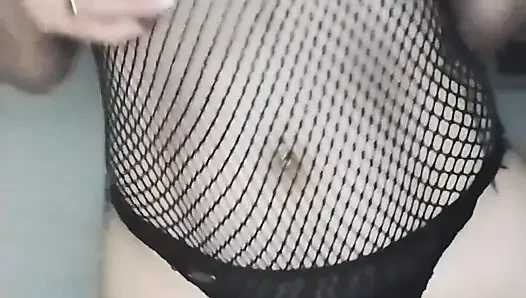 Eve geldim ve seninle yatmaya gitmek için kıyafetlerimi çıkarıyorum milfangelqueen Argentina