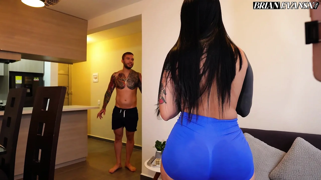 Colombian STEPSISTER with a big ass and tattoos, La Rola wants her blond stepbrother's cock - Brian Evansx