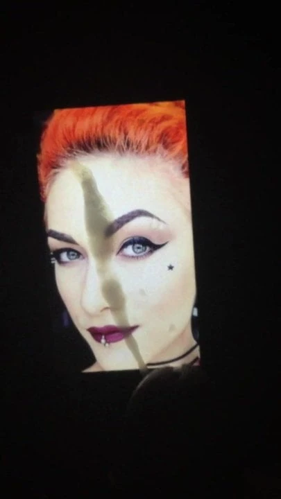 Lena Scissorhands cum tribute