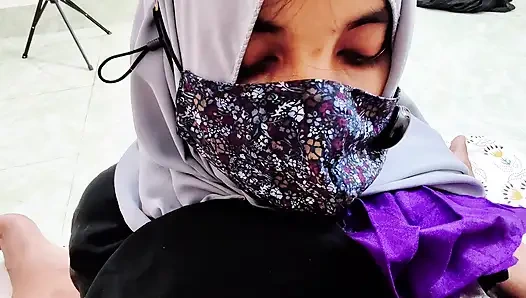 Hijabi stepmom need big dick for face fuck so stepson help her hot xxx