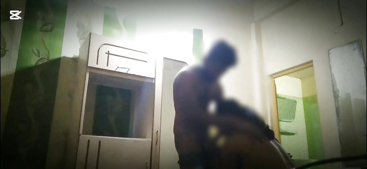 Romántica pareja Kandy en casero - la primera experiencia de Theja