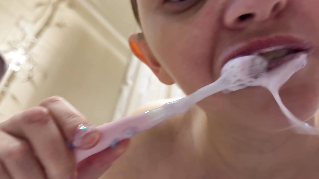 Teeth Brushing Fetish