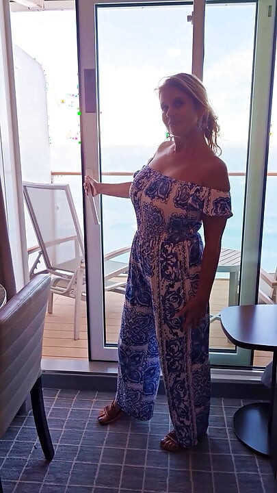 MATURE BIG TIT Cruise Ship ONLYFAN Clips Leaks and Voyeur Peaks