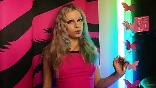 Sexy Teen Smoking a Cigarette and Shaking Her Tits!