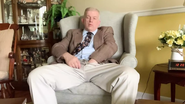 Silver 66 yr old daddy masturbating