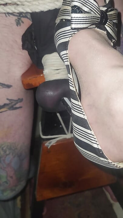 Goode Girl En Nylon Y Ballbusting