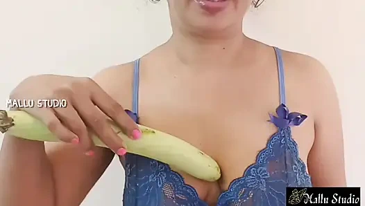 Возбужденную индийскую домохозяйку трахнул ее муж