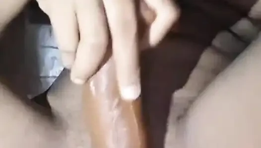Küçük götte ilk kez, Sophia götüne ve amına 8 inç yarak koydu ve suyu boşalttı