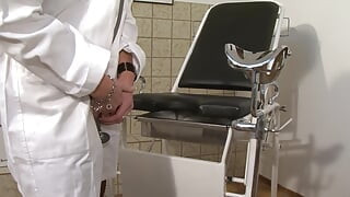 Slutty German mature bitch plays with herself in hot solo action