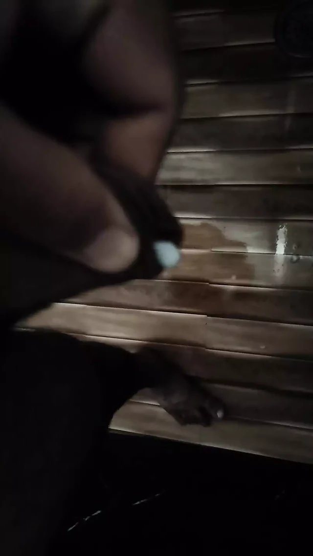 Hand job bath