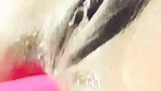 Jade Stretching and playing with anal.
