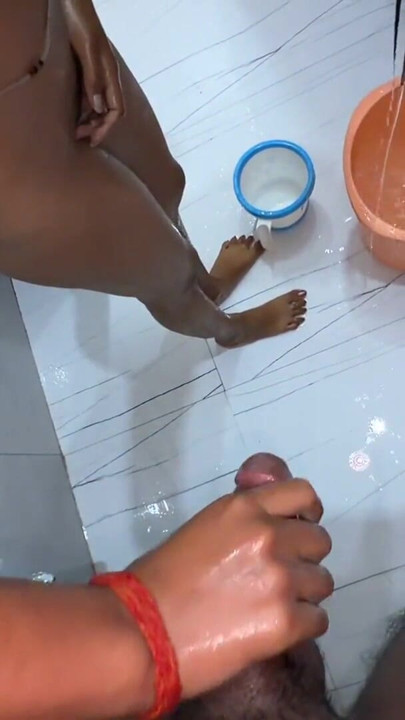 My stepbrother saw me taking a bath naked in the bathroom, seeing my sexy tight pussy. | Clip 1