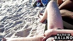 在巴伊亚的裸体海滩上的户外性爱