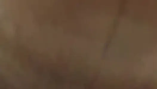 Pembantu India desi suka menyenangkan tuannya setelah dia menyelesaikan pekerjaan rumah tangga.