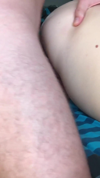 Spektakulärt ögonblick från "Massive cumshot compilation"