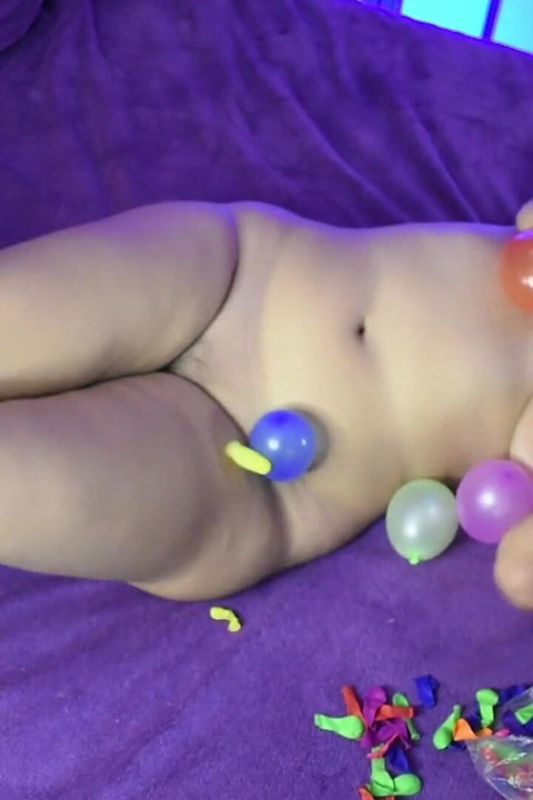 Przyklej mnóstwo balonów do mojego nagiego ciała część 1 - Bunny Looner