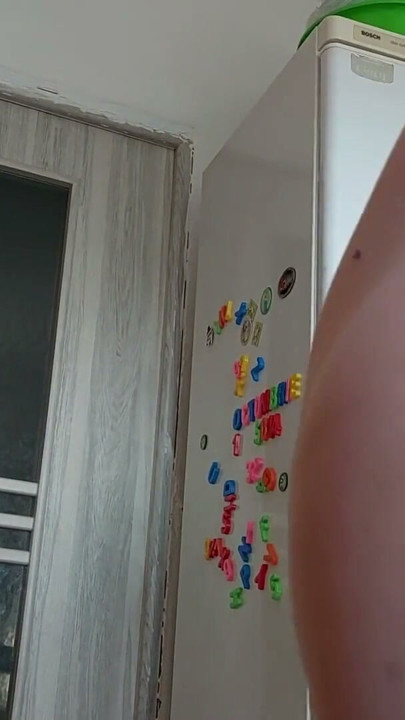 Amateurfrau probiert Kleidung an ihrer haarigen Muschi an. Haarige Muschi Ehefrau, großer Arsch, große Titten. | Clip 1