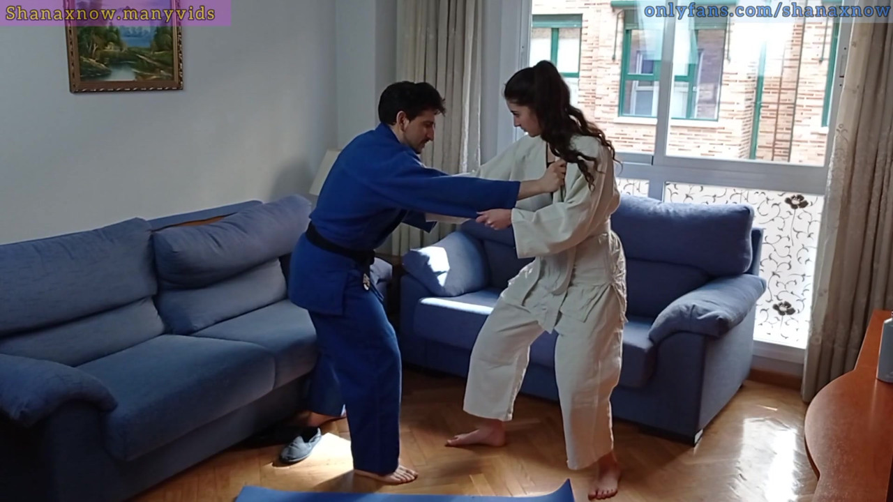 18歳ティーンのフェラチオ、ファック＆口内射精。 Shanaxnow