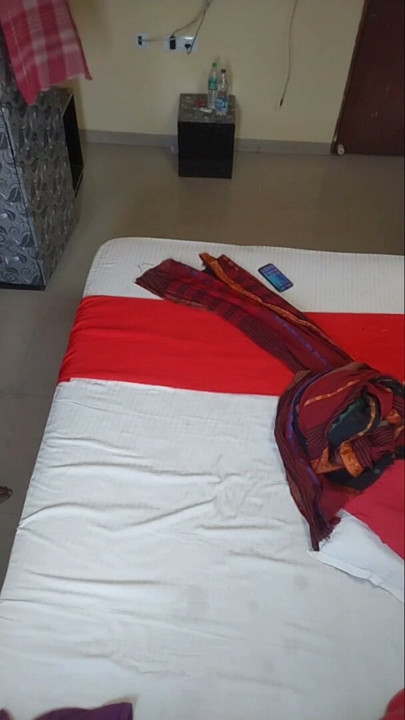 सावत्र आई आणि सावत्र मुलाची हार्डकोर हॉटेल रूम सेक्स कोलकाता देसी हॉटेल सेक्स | क्लिप 1