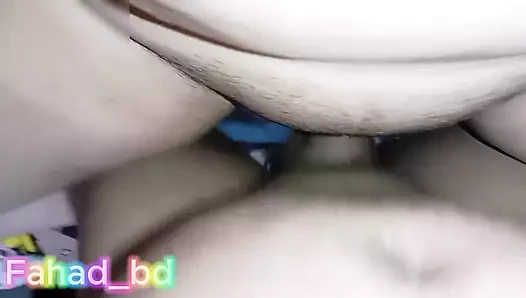 Индиец дези из Бангладеша трахает мою шлюшку сводную сестру глубоким жестким кримпаем, часть 2