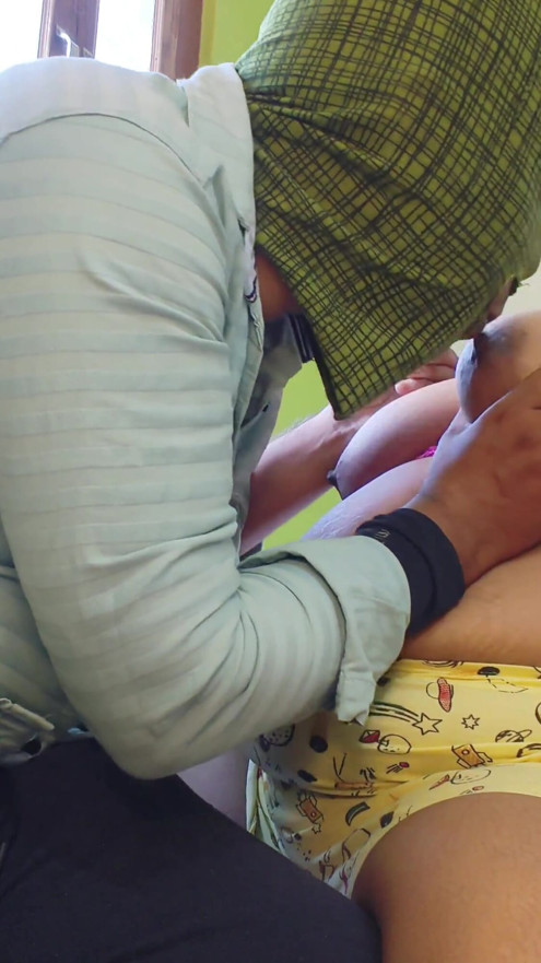 Hot Bhabhi fun with the tattoo artist and make his relief | Clip 1