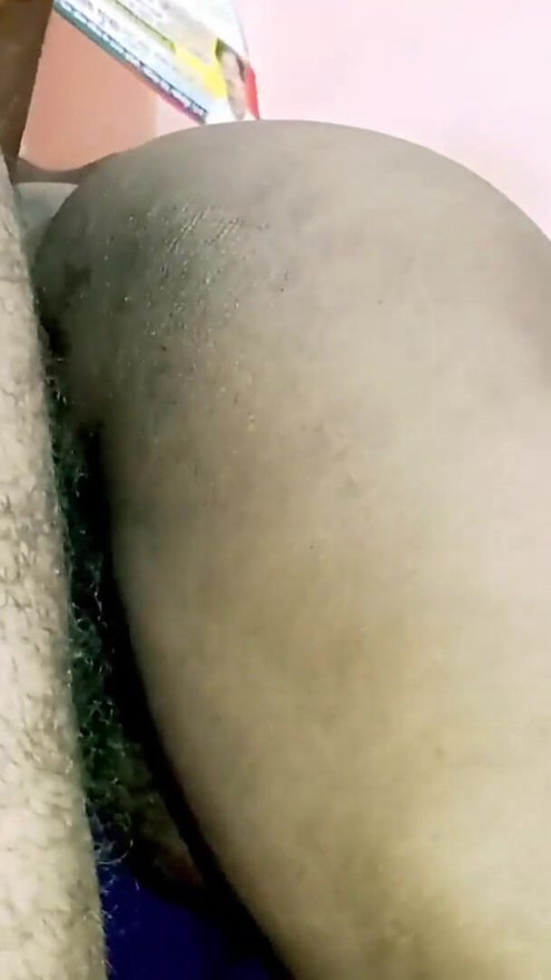 Indian desi mom step s son Apni soteli mom ko pata kr chod diya jb koi gr me nhi tha  indian desi clear Hindi vioce full sex vid | Clip 1