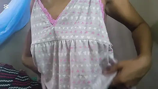 Üvey kız kardeş ilk kez rahatsız desi üvey kız kardeşle seks yapıyor ev yapımı video