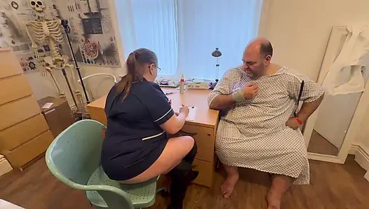 Bölüm 1:- Matron Satana ve Mr Jones anal sorunlar için kliniğe katılıyor!