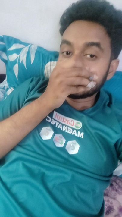 सुंदर आदमी