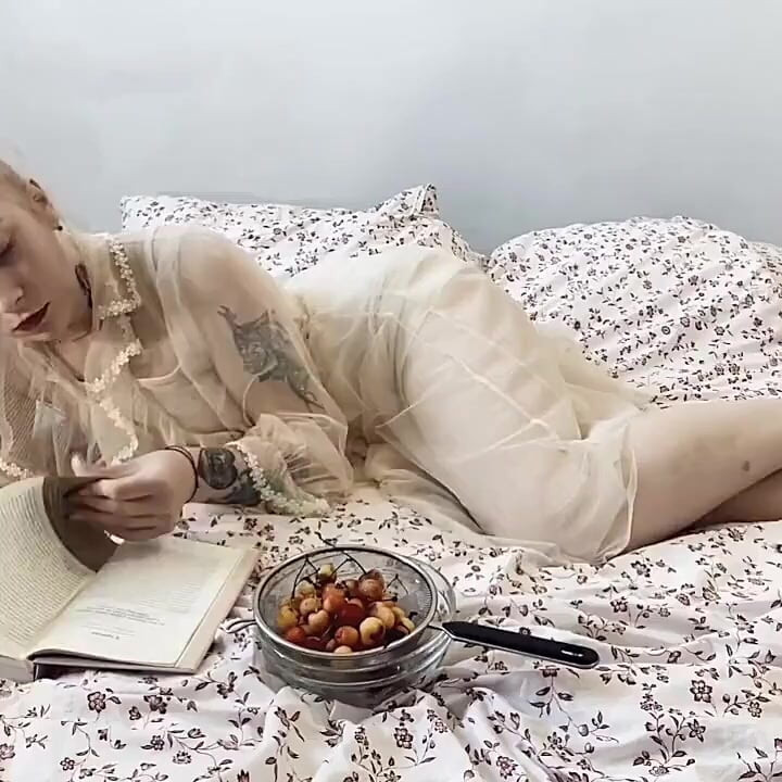 Cereja em todo o meu corpo