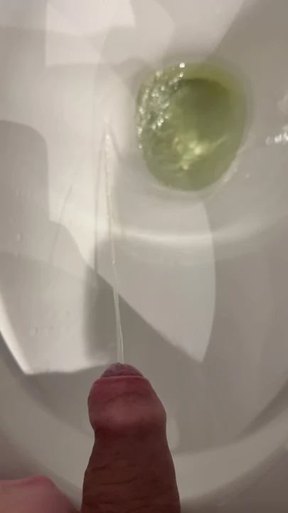 Csak egy pisi a WC-ben