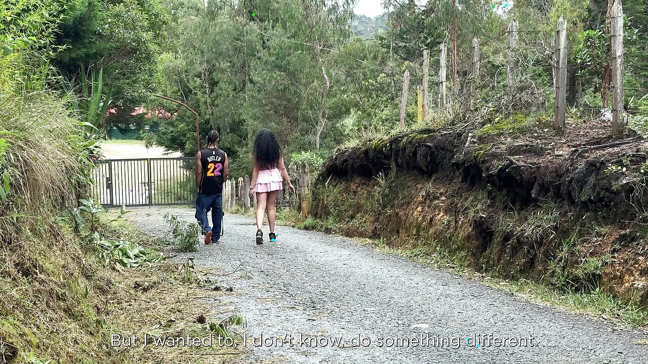 Petani MILF Menggoda Saya Di Pameran Dan Kami Bertemu Di Hutan