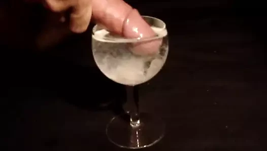 su bardağına boşalmak