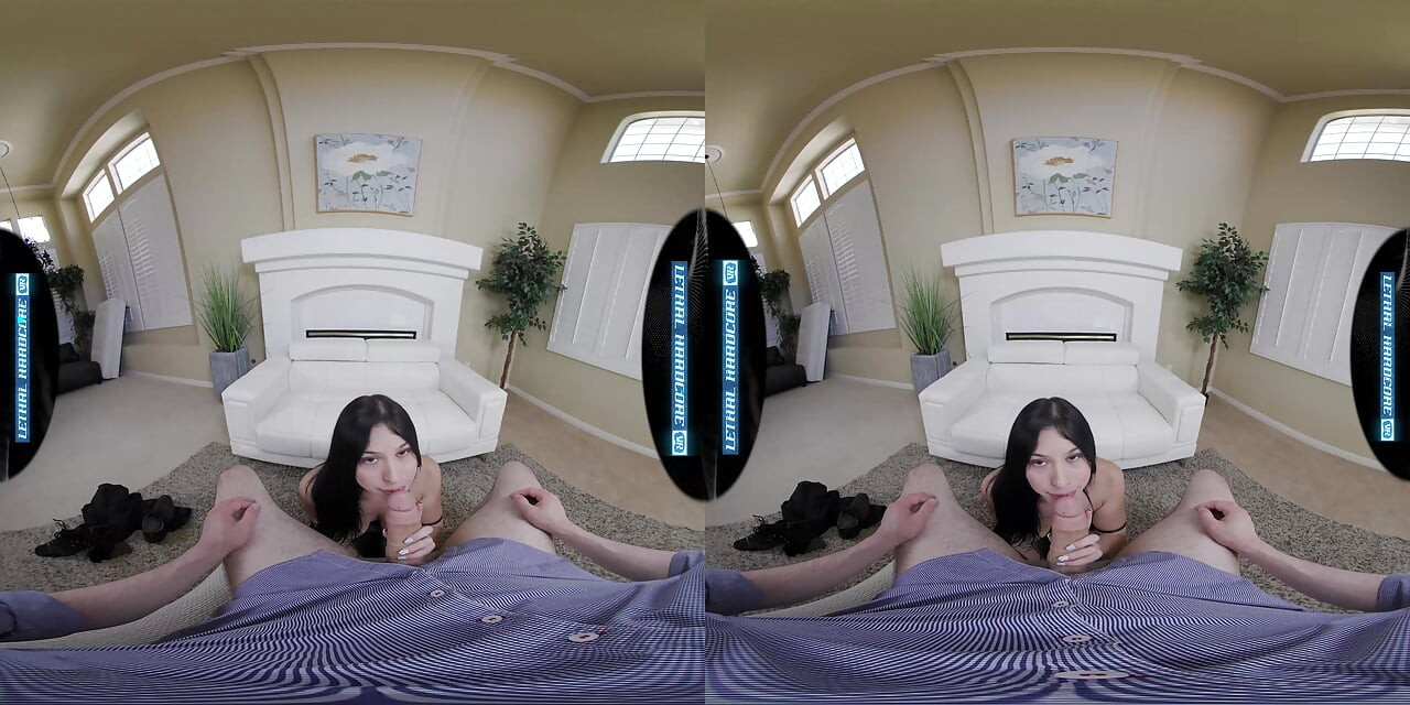 VR קשוח קטלני - אלכסה שרשראות חזה גדול סוגדת לזין שלך במציאות מדומה