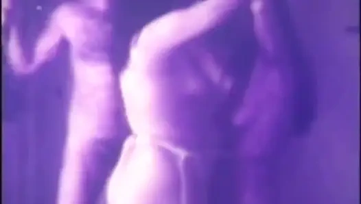 Ateşli üçlü grup dayak