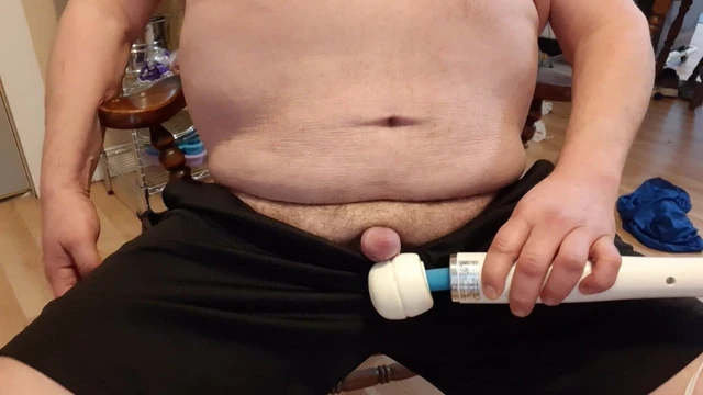 Tiny dribbling dick