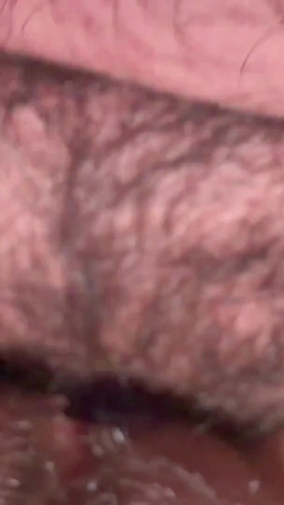 ELLA ESTABA SOLA, Y DE PRONTO APARECIO ALGUIEN EN SU HABITACION. | Clip 1