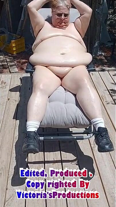 Froh, 4. julip2. Ich öle mein selbst in der Sonne ein