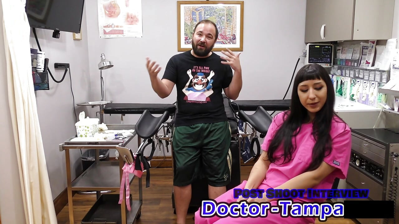Dr. Tampa - Fyzický vstup na univerzitu v Tampě - Selena Sativa