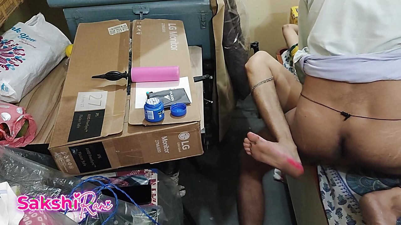 Kaamwaali ki Thukayi sex celé video, majitel obchodu přistihl, že masturbuje kundičku, indická služka šuká sexuální video mms hindština mluvící