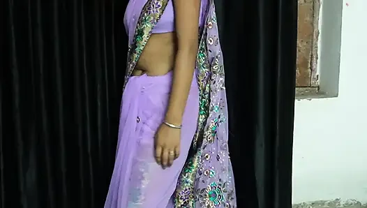 Мой сводный брат снял мою сари и много трахнул меня.