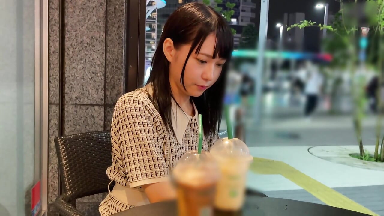 A118F10 It's natural to be cautious about your first dating app! A beautiful black-haired girl who came knowing she was going to shoot privately! Wild sex in one-night mode!