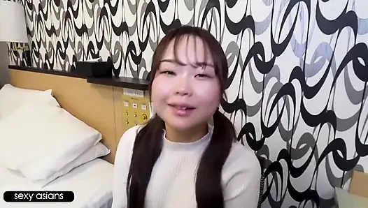 Cosplay beauty dientot habis-habisan saat tubuh sensitifnya terus mencapai puncaknya satu demi satu